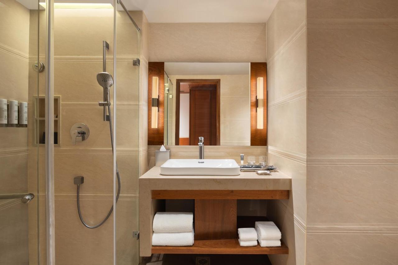 Courtyard By Marriott होटल